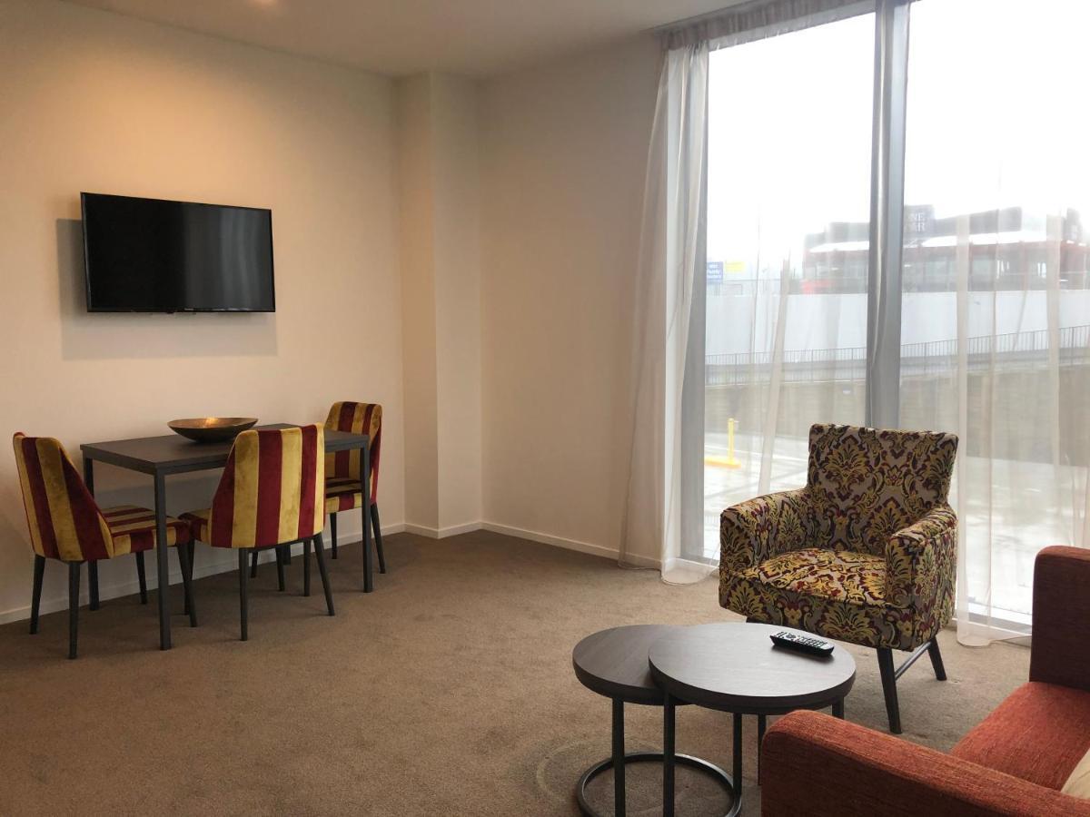 Ramada Suites By Wyndham Auckland Manukau Pacfic Centre Экстерьер фото